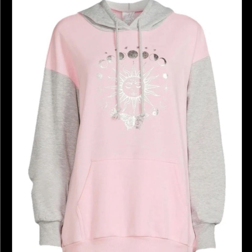 No Boundaries Juniors’ Colorblocked Hoodie